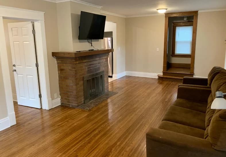 184 Highgate Ave — property photo