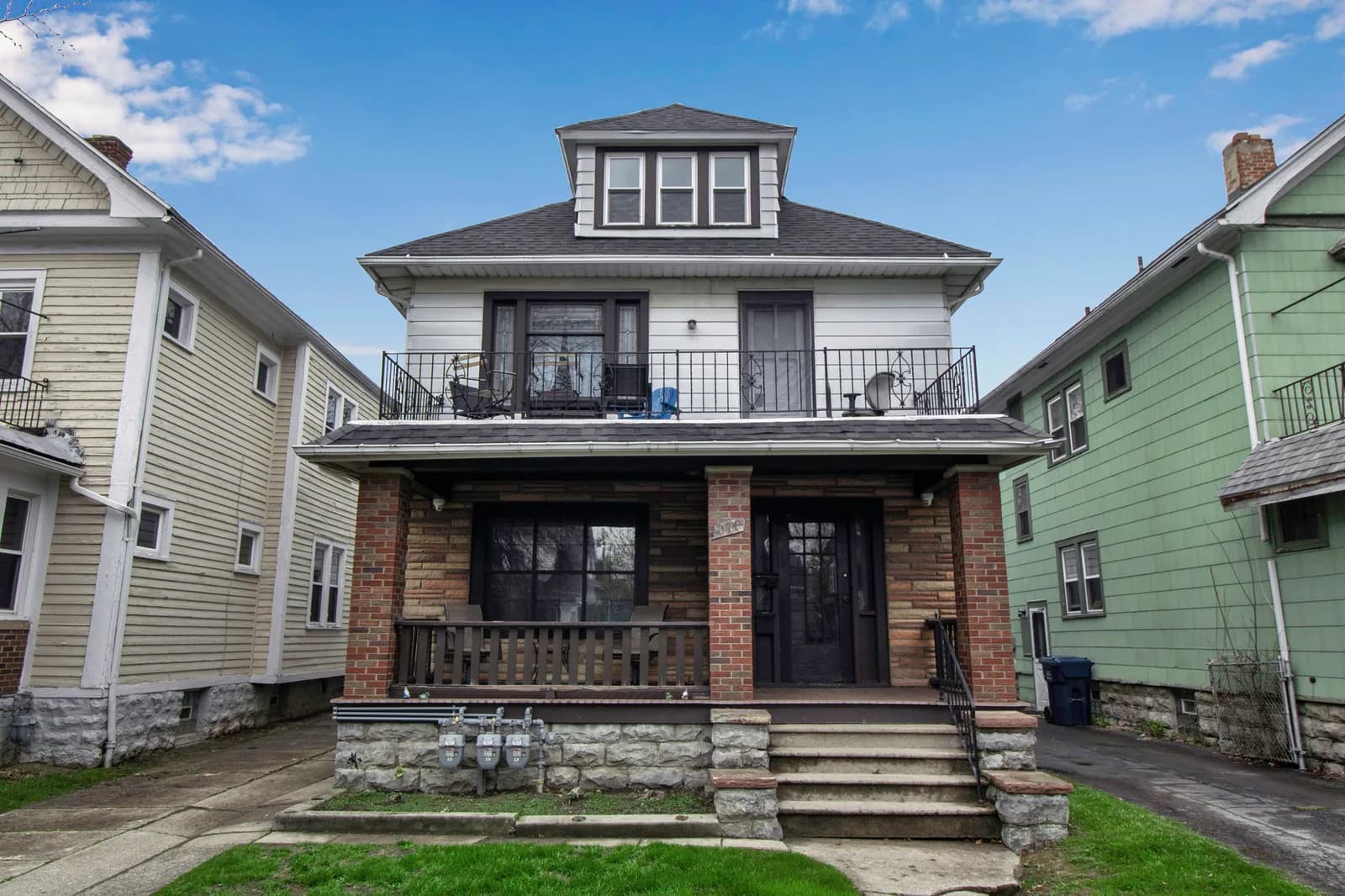 174 Lisbon Ave — property photo