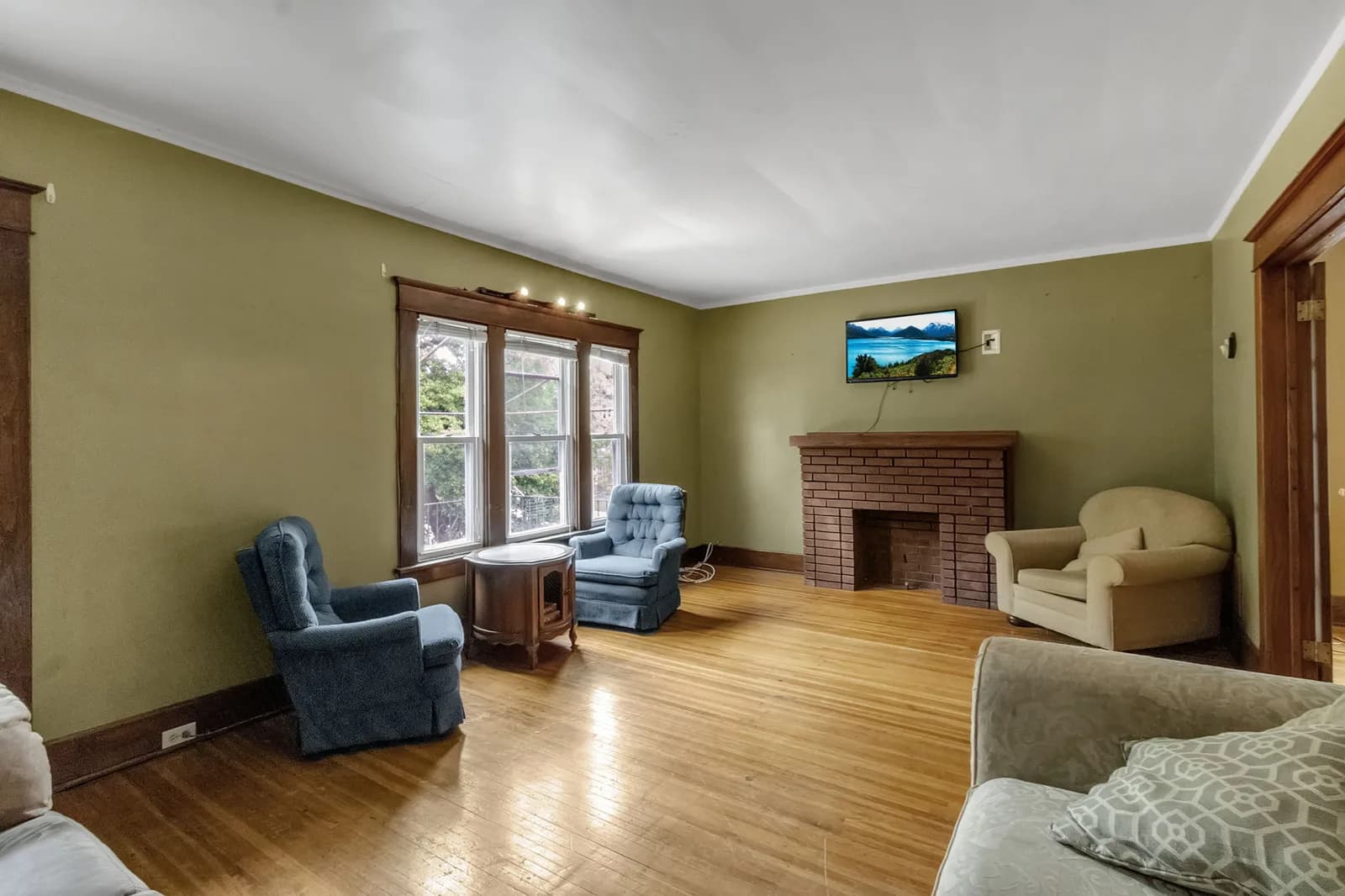 228 Lisbon Ave — property photo