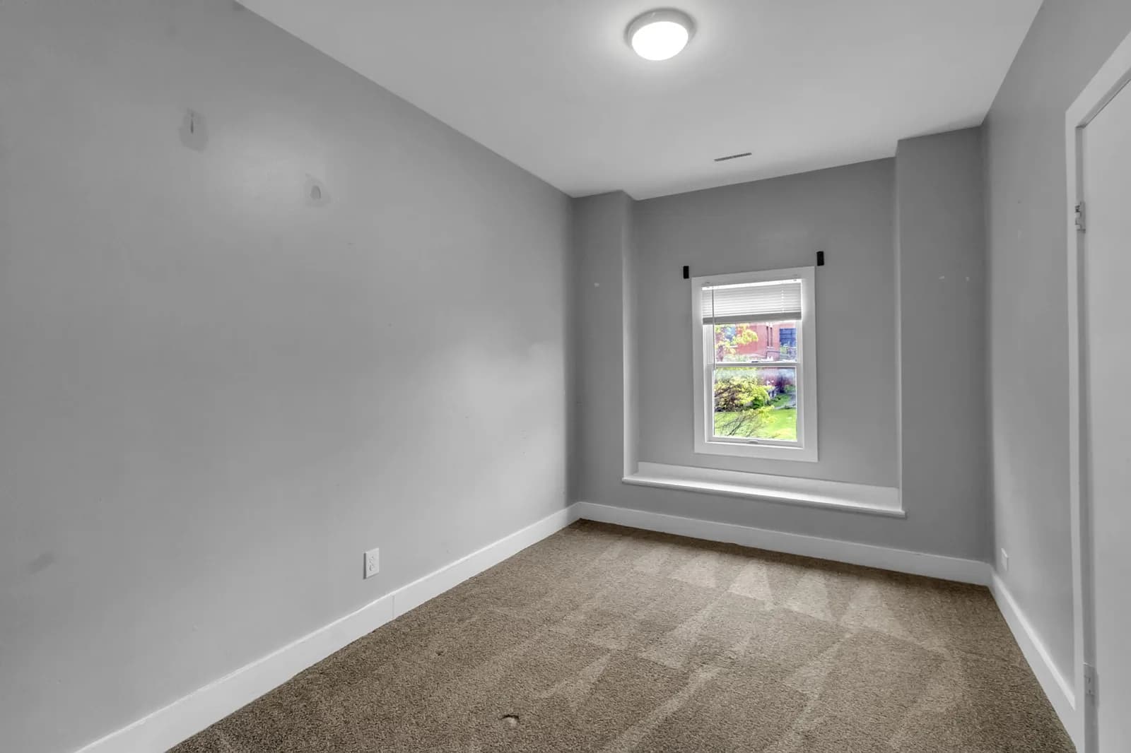 3230 Main St — property photo